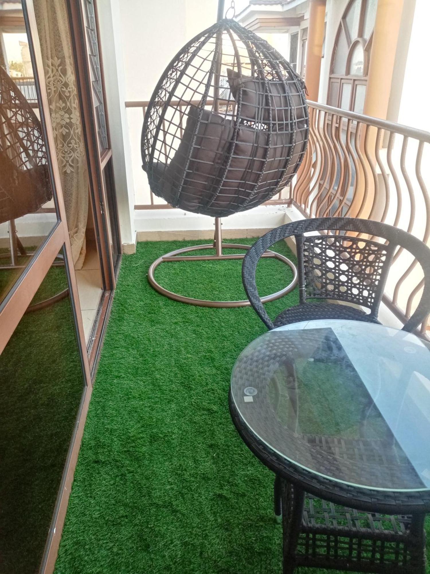 Elegant Furnished And Near Mall